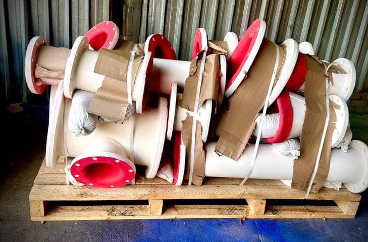 Finished 60 Shore rubber lined pipe fittings